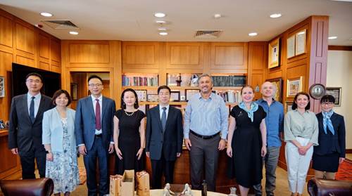 https://news.swufe.edu.cn/__local/C/AE/D8/3094FB73FBBAA9F304B9FAF3B0F_91E47F33_555BB.jpg