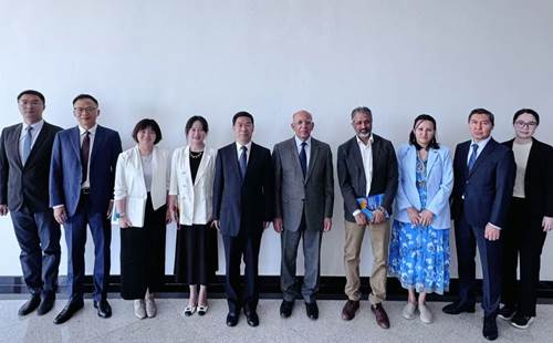 https://news.swufe.edu.cn/__local/8/5E/31/0DA81B9A7C37E4AD52CF26F452F_AFB65BC2_308F7.jpg